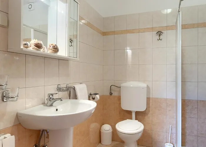 Beautiful Parenzana With Pool In Villa