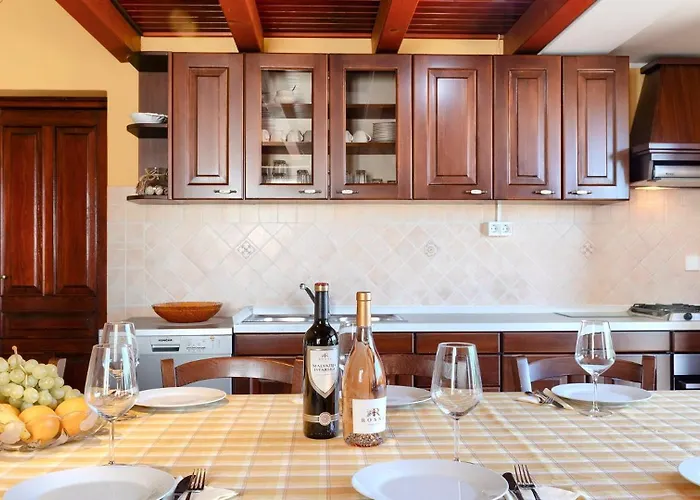 Beautiful Parenzana With Pool In Villa