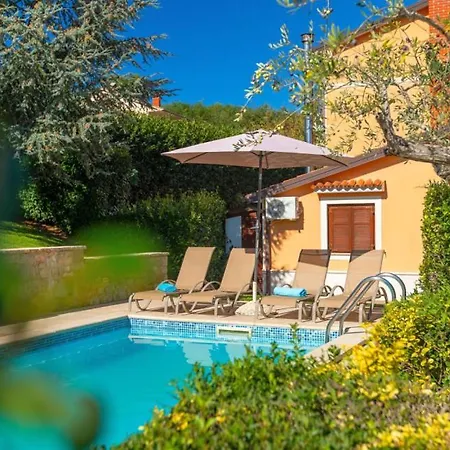 Beautiful Parenzana With Pool In Villa *